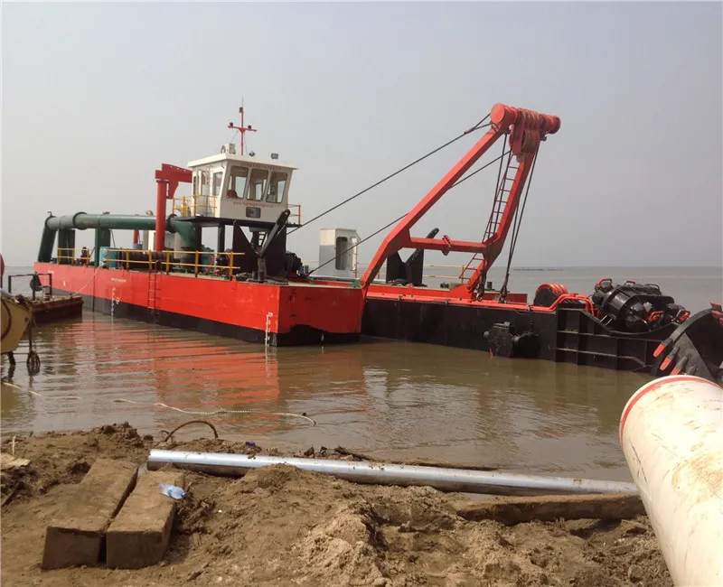 Draga aspirante con taglierina da 6000 m3 installata a Lagos, Nigeria
